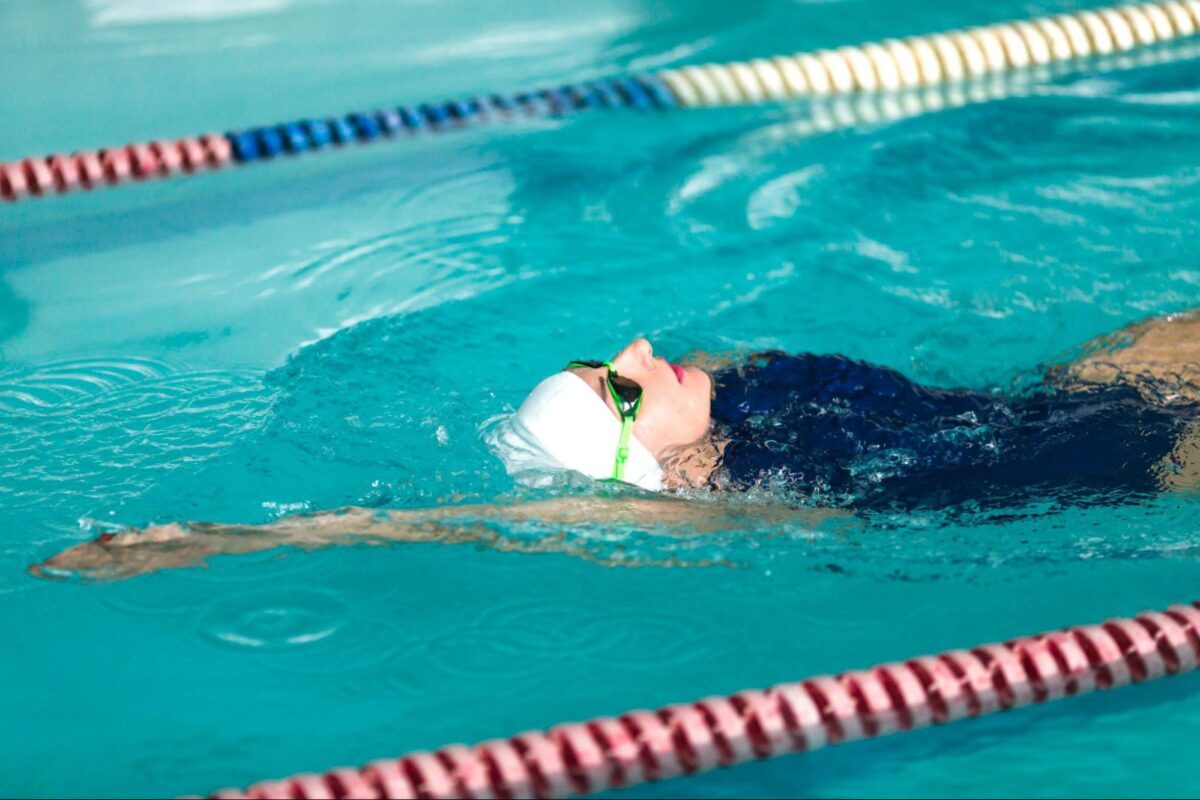 How Many Calories Does an Hour of Swimming Burn?