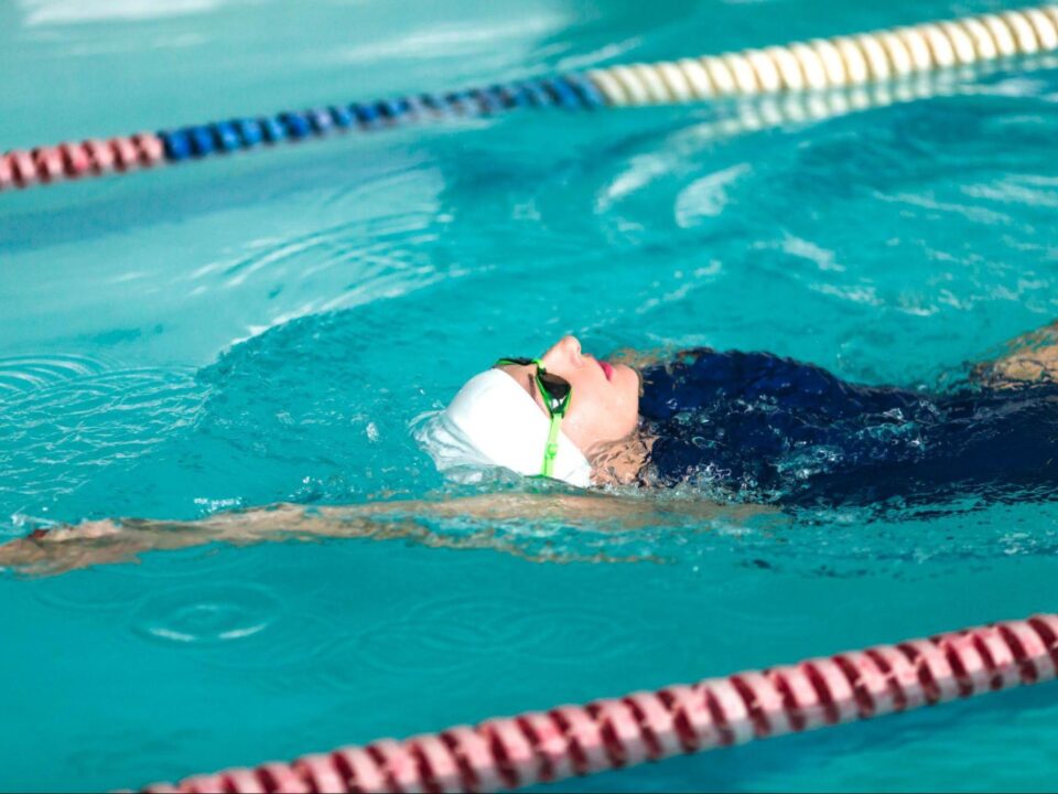 How Many Calories Does an Hour of Swimming Burn?